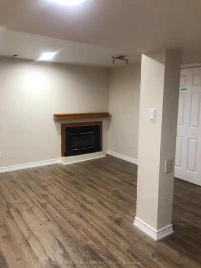 517 Blackstock Road Bsmnt, Newmarket, On L3y 8h8