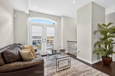 70 Farooq Boulevard, Vaughan, On L4l 1a6
