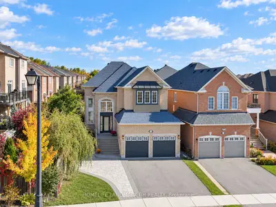 39 Arden Valley Street, Richmond Hill, On L4e 4j4