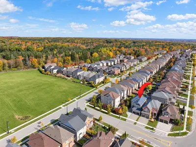39 Arden Valley Street, Richmond Hill, On L4e 4j4