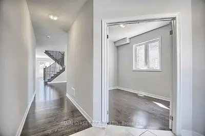 1283 Blackmore Street E, Innisfil, On L9j 4s4