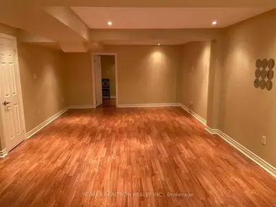 284 Williamson Road Lower, Markham, On L6e 1x1