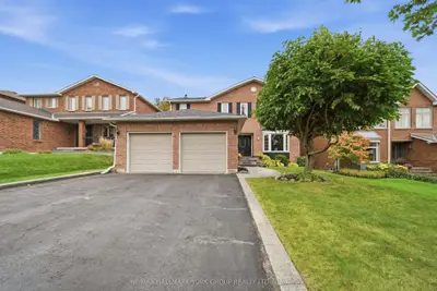 38 Lanewood Drive, Aurora, On L4g 4t8