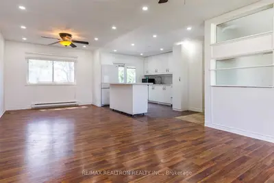 868 Magnolia Avenue, Newmarket, On L3y 3c7