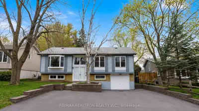 868 Magnolia Avenue, Newmarket, On L3y 3c7