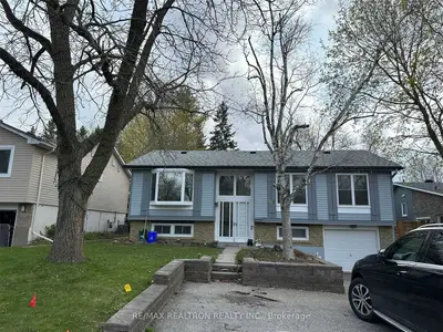 868 Magnolia Avenue, Newmarket, On L3y 3c7