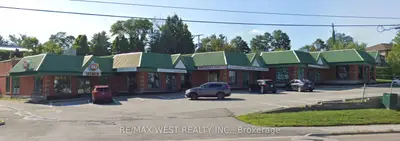 482 The Queensway South Street 4, Georgina, On L4p 2e3