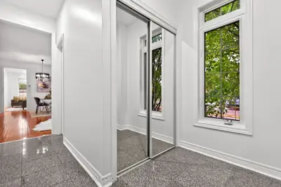 84 Littleriver Court, Vaughan, On L6a 0k4