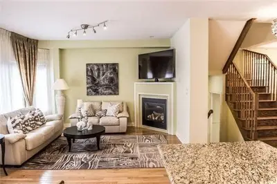 23 Rumsey Road, Vaughan, On L6a 4l9