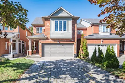 82 Ballymore Drive, Aurora, On L4g 7e6