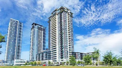 15 Water Walk Drive 335, Markham, On L6g 0g2