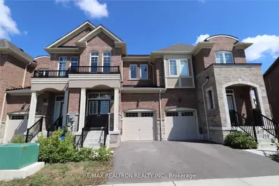 162 Harding Park Street, Newmarket, On L3y 0e4