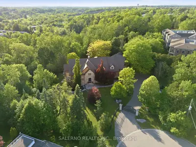 32 Daleview Court, Vaughan, On L0j 1c0