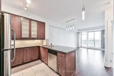 131 Upper Duke Crescent 801, Markham, On L6g 0c9