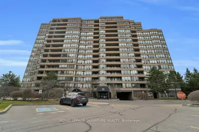 22 Clarissa Drive 1404, Richmond Hill, On L4c 9r6