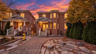48 Ed Quigg Way, Vaughan, On L4h 2s1