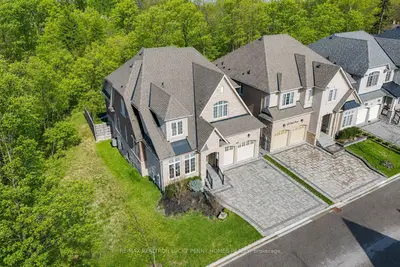 15 Tralee Court, Markham, On L6c 0v1