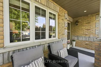 36 Saltzburg Crescent, Georgina, On L4p 4h3