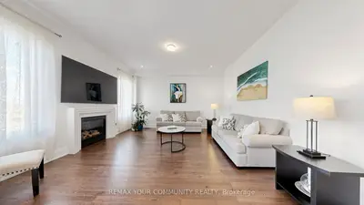 9 Backhouse Drive, Richmond Hill, On L4e 1m8