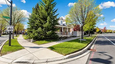 45 Manorwood Drive, Markham, On L6c 2t5