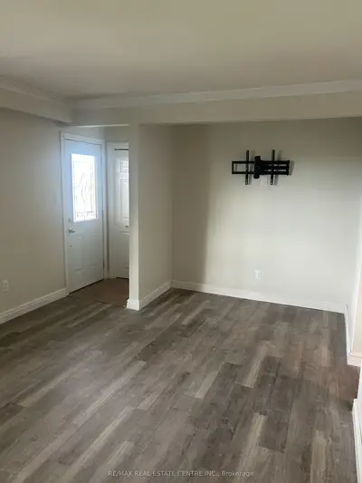 319 King Street N, New Tecumseth, On L9r 1n3