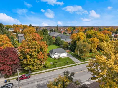11 King Street S, Innisfil, On L0l 1l0