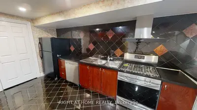 31 Northgate Crescent E, Richmond Hill, On L4b 2k8