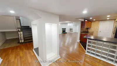 31 Northgate Crescent E, Richmond Hill, On L4b 2k8