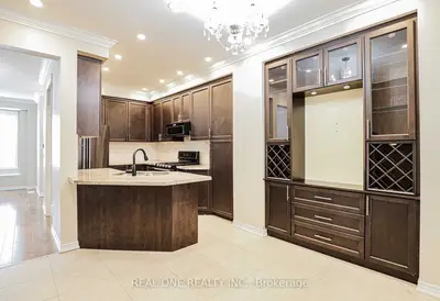 29 Poetry Drive, Vaughan, On L4h 3p8
