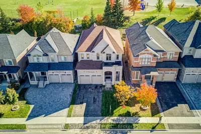 736 Harry Douglas Street, Newmarket, On L3x 0j8