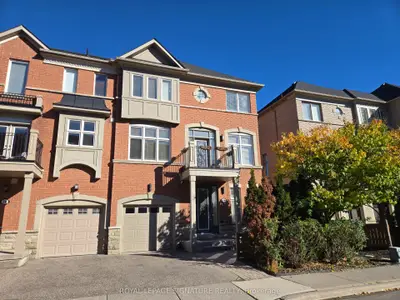 26 Helen Street, Vaughan, On L4l 3s3