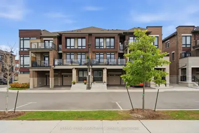 104 Holyrood Crescent, Vaughan, On L4h 5g2