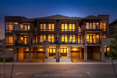 104 Holyrood Crescent, Vaughan, On L4h 5g2