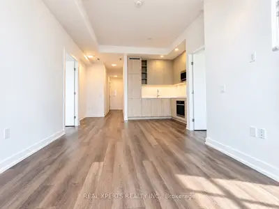 5 Meadowdale Road 1901, Vaughan, On L4k 0c7
