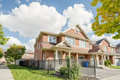 78 Vera Lynn Crescent, Whitchurch-stouffville, On L4a 0x4