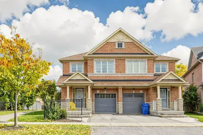 78 Vera Lynn Crescent, Whitchurch-stouffville, On L4a 0x4