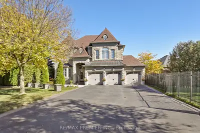 9 Migonette Street, Richmond Hill, On L4e 4r7