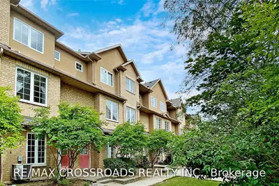 22 St Moritz Way 9, Markham, On L3r 4g4