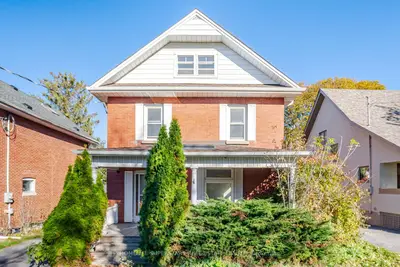 103 Arden Avenue, Newmarket, On L3y 4h7