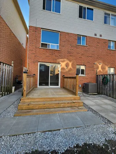 63 Millcliff Circle, Aurora, On L4g 7n9