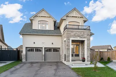 8 Pietrowski Drive, Georgina, On L4p 0j7