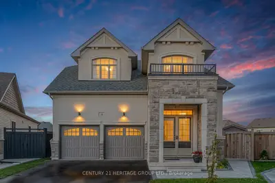 8 Pietrowski Drive, Georgina, On L4p 0j7