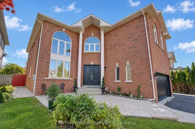 51 Glen Forest Drive, Vaughan, On L4j 8k5