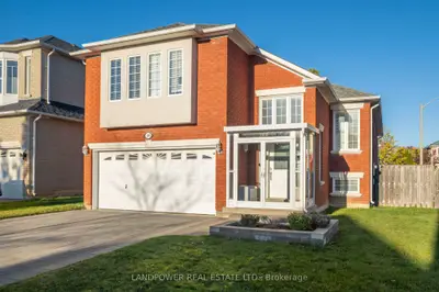 109 Melbourne Drive, Richmond Hill, On L4s 2g7