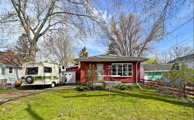 26 Douglas Road, Richmond Hill, On L4e 3g9
