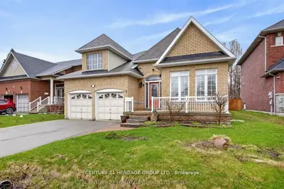 136 Riveredge Drive, Georgina, On L4p 2p3