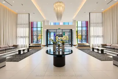 38 Gandhi Lane 102, Markham, On L3t 0g9