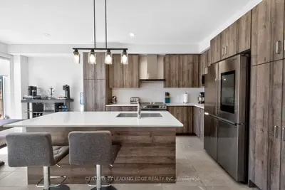 235 Ferragine Crescent, Bradford West Gwillimbury, On L3z 4k1