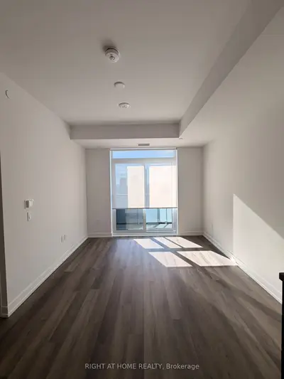 5 Meadowdale Road 2509, Vaughan, On L4k 0c7