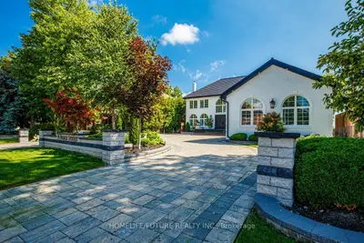 19 Noble Street, Markham, On L3r 8g4